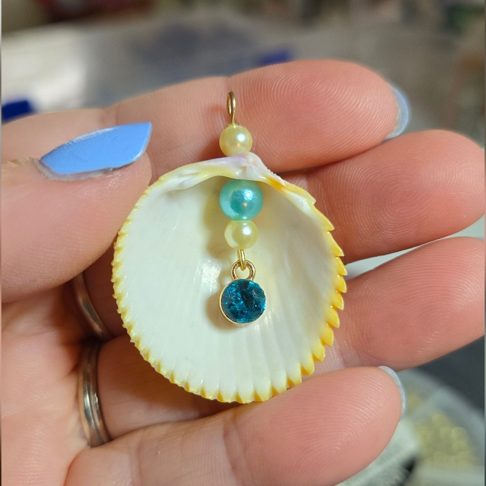 Seashell Pendant Necklace with Gold and Teal Accents